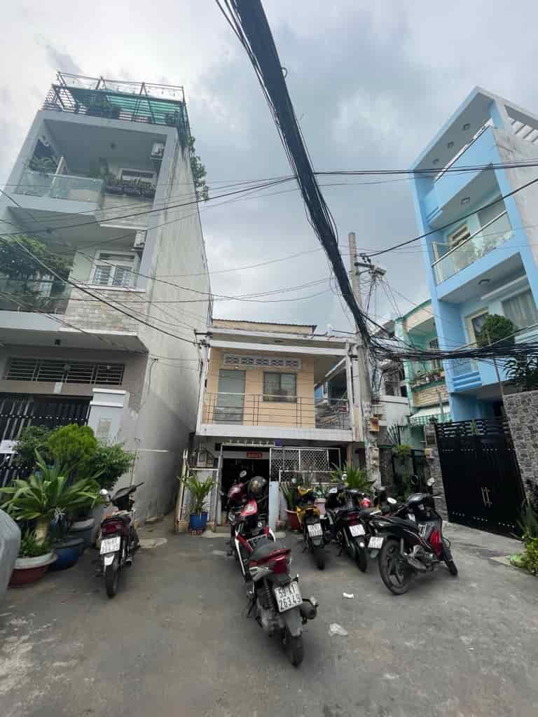 Q6 sát chợ Bình Tiên, 3 tầng 5x20m, đường 6m, ngộp bank chỉ 8.3 tỷ TL