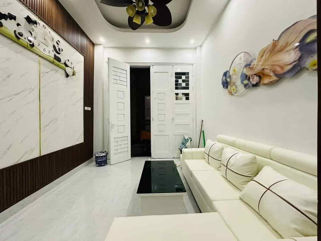 Phân khúc 5 tỷ, nhà Khâm Thiên 30m2, ngõ vòng quanh, tiện ích đủ, sổ đẹp