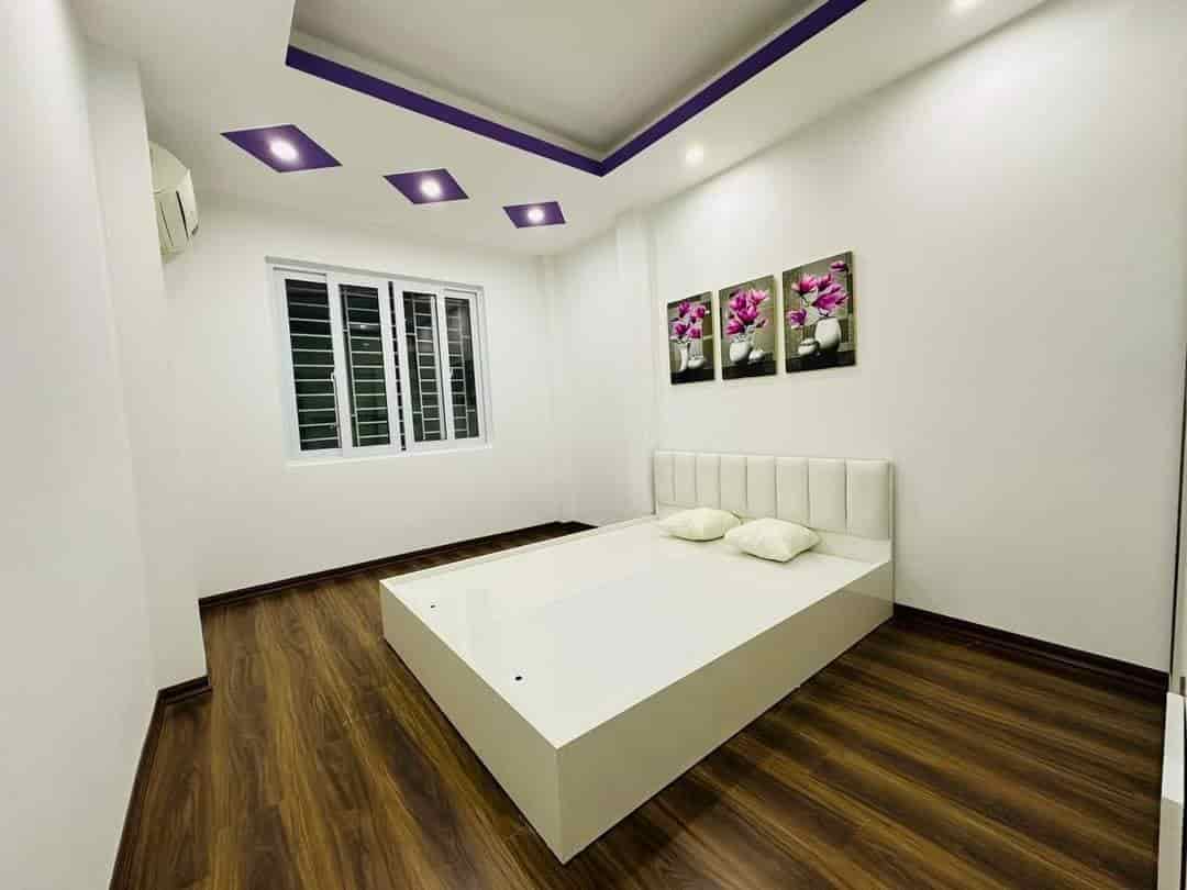 Phân khúc 5 tỷ, nhà Khâm Thiên 30m2, ngõ vòng quanh, tiện ích đủ, sổ đẹp