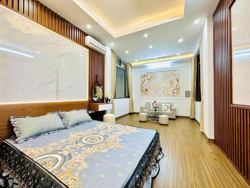 Ở ngay KĐT Đa Sỹ 52m2, 5 tầng, giá 13 tỷ, phân lô ô tô tránh, dân xây, vỉa hè, kinh doanh