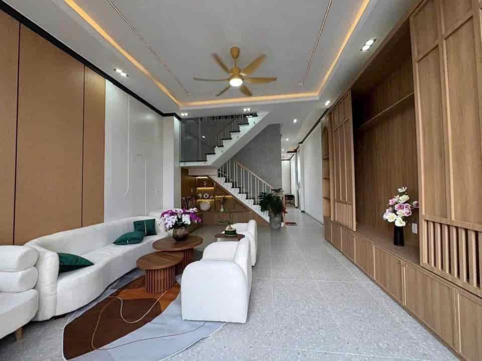 Qua Mĩ chị Năm bán nhà Nguyễn Duy Trinh quận 2 56m2 giá 1,250 tỷ shr