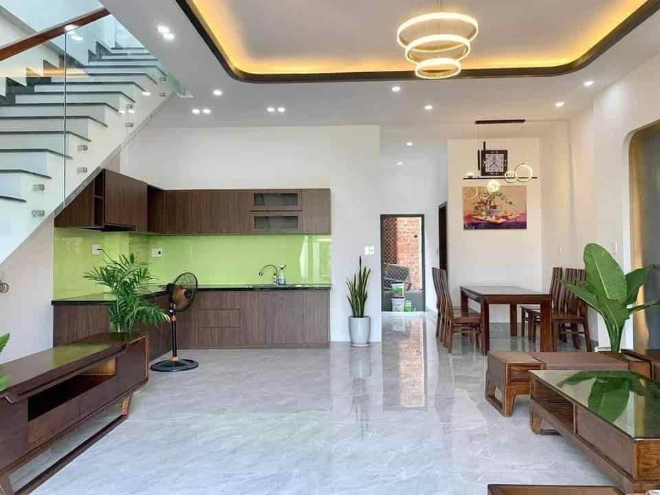 Bán nhà phố Nguyễn Khắc Nhu, quận 1, 1ty1, 65m2, SHR