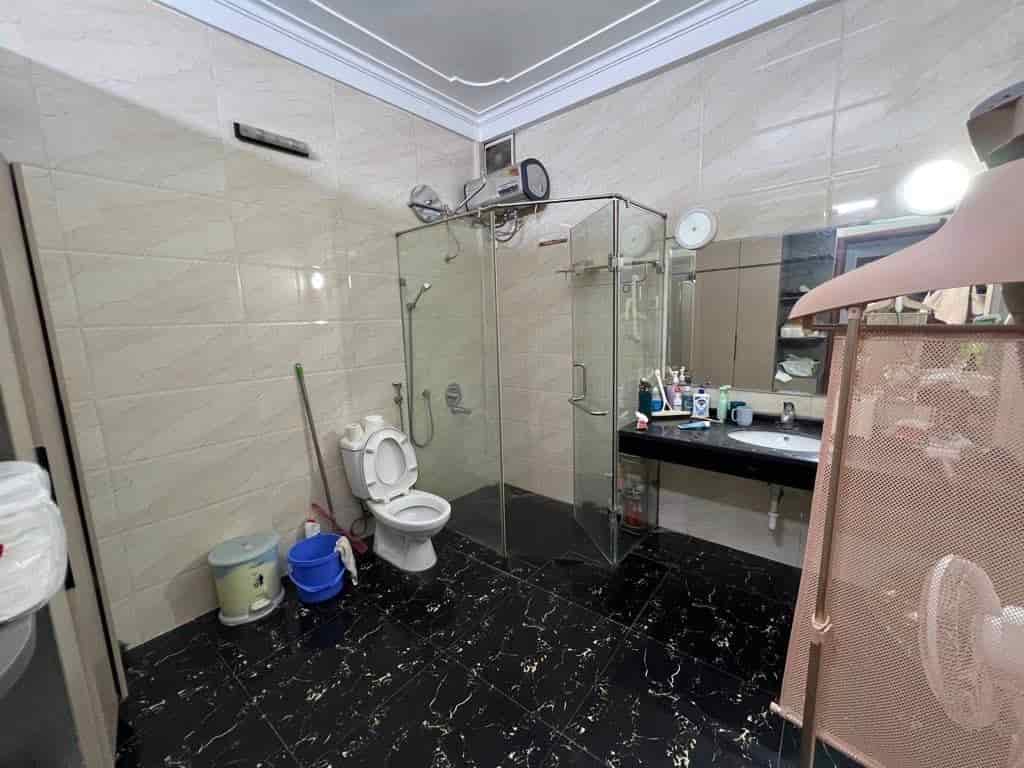 Minh Khai 30m2, 6 tầng, 20m ra mặt phố, ngõ thông