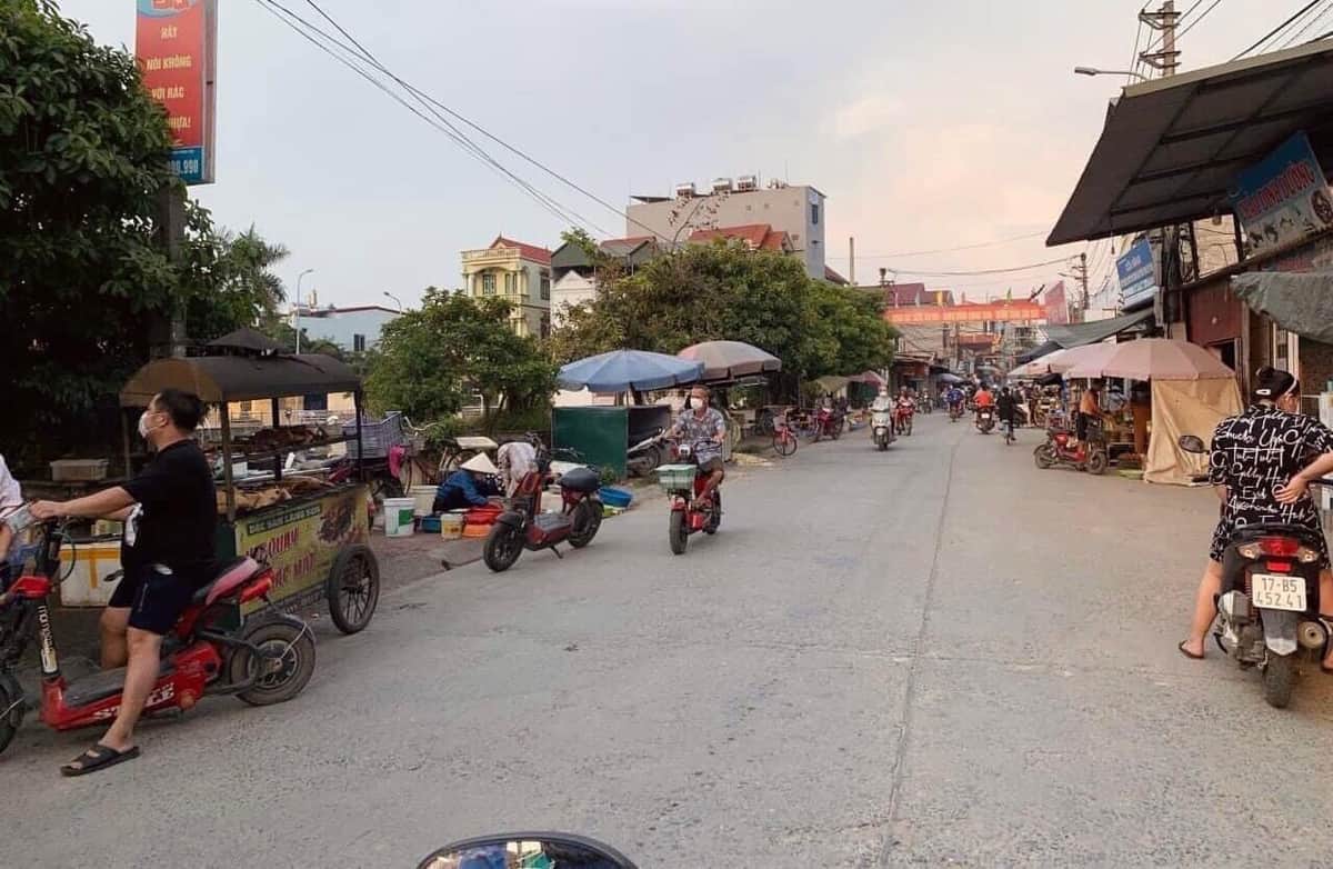 Cần bán gấp nhà, đường 24 Nguyễn Văn Tăng, Q.9,115m2, mặt đường kinh doanh 8m, giá 7,5tỷ .