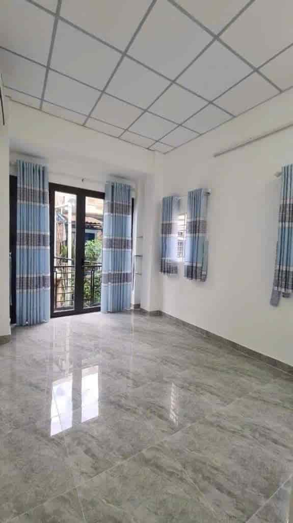 Cho thuê nhà Lý Chính Thắng P9, Q3, 27m2, 2 tầng, 1PN 2WC