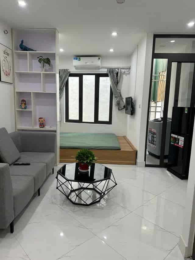 Bán nhà phố Nguyễn Trãi, 40m2, 5 tầng, 3 phòng ngủ, nội thất long lanh, chỉ 6.2 tỷ