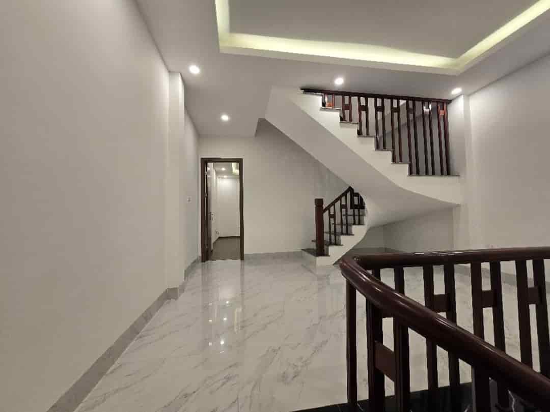 Bán nhà ngõ 266 Nguyễn Văn Cừ, 51m2, 8.8 tỷ thương lượng