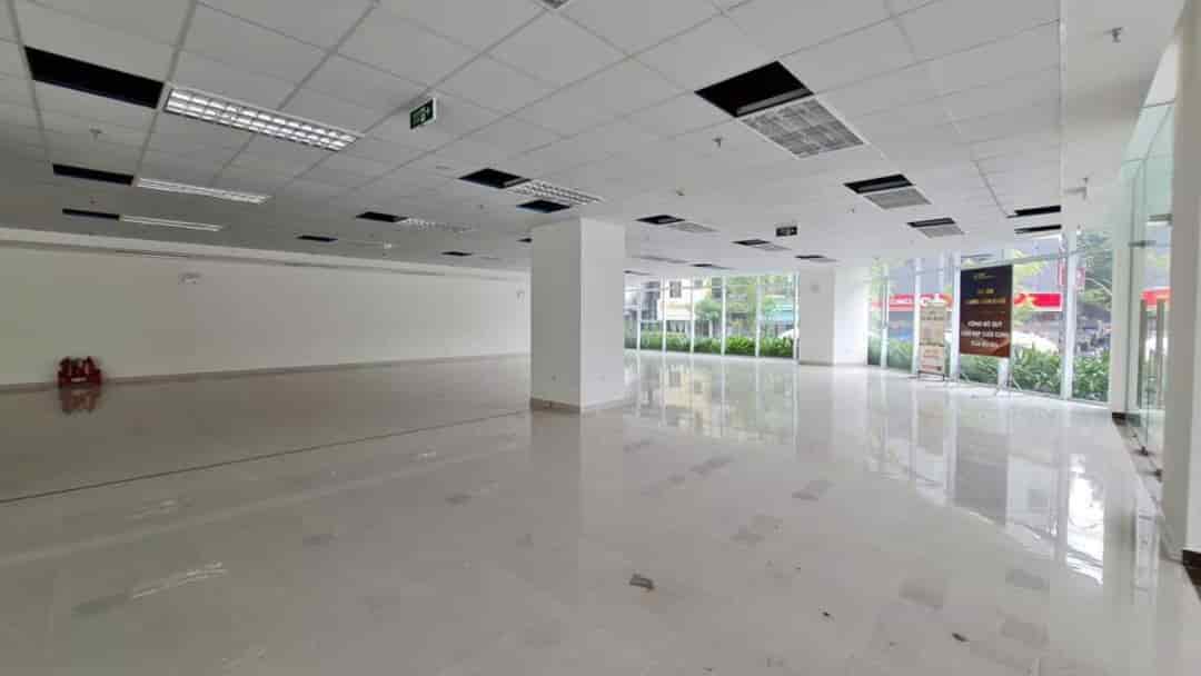 Chính chủ cho thuê tầng 1+2_700m2- 900m2 có cắt nhỏ sàn TM, văn phòng 120 định công, hoàng mai hà nội,