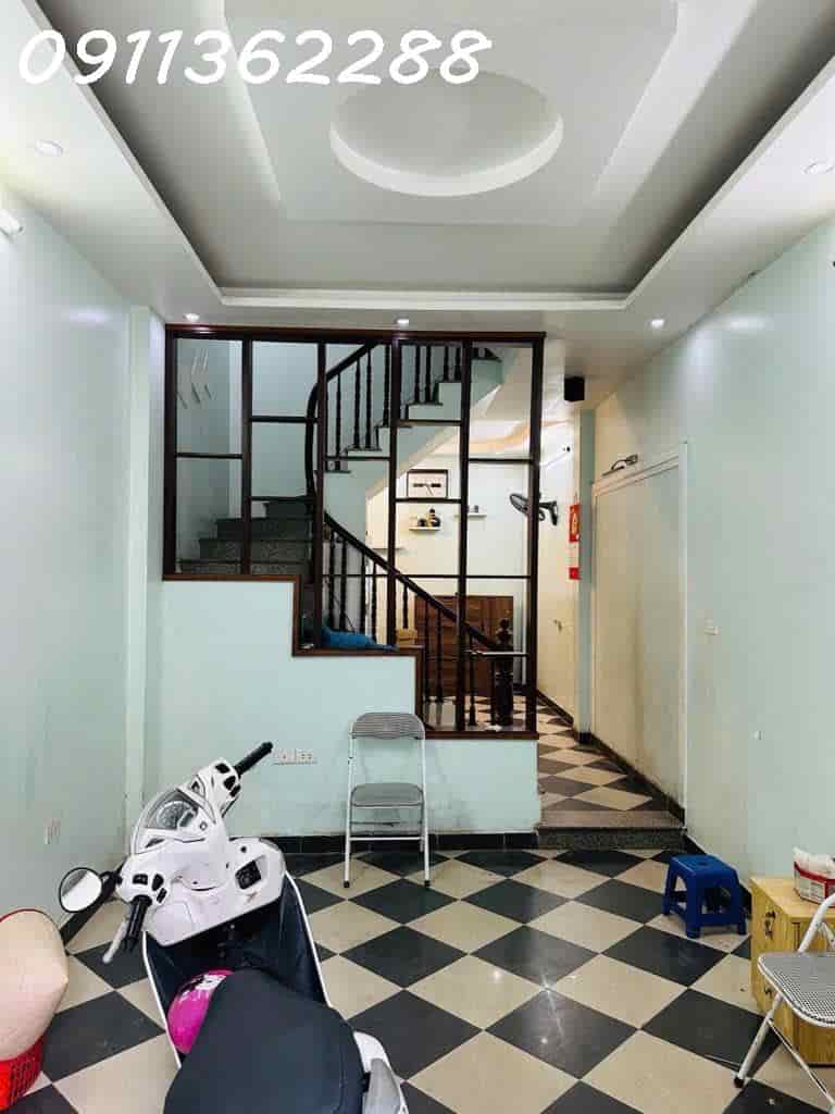 Bán nhà 36m² 5 tầng, 4PN, ngõ Quan Nhân, Thanh Xuân, 7.8 tỷ, sổ đỏ