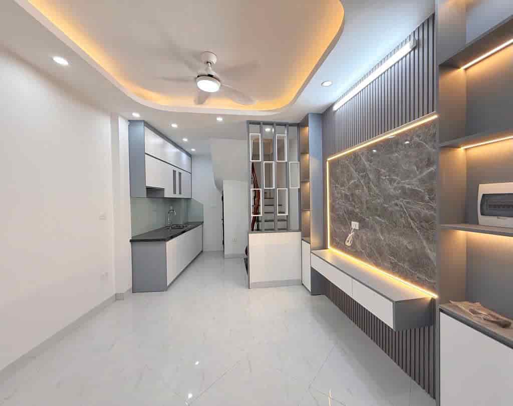 Bán nhà 30m² 4 tầng, ngõ 8/3, Hai Bà Trưng, 4.7 tỷ, sổ đỏ
Bán nhà 2PN, 3WC, 30m², ngõ 8/3, Hai Bà Trưng, 4.7