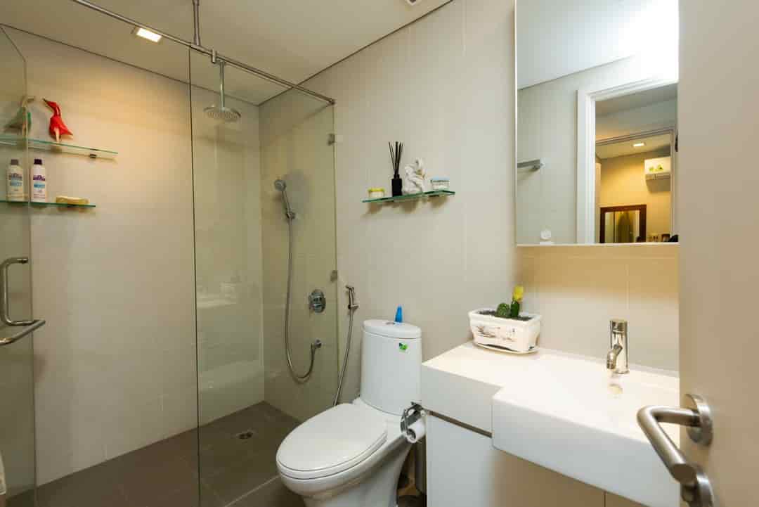 Cho thuê căn hộ 2 phòng ngủ, 2 phòng tắm chung cư cao cấp City Garden, Bình Thạnh sát Q1