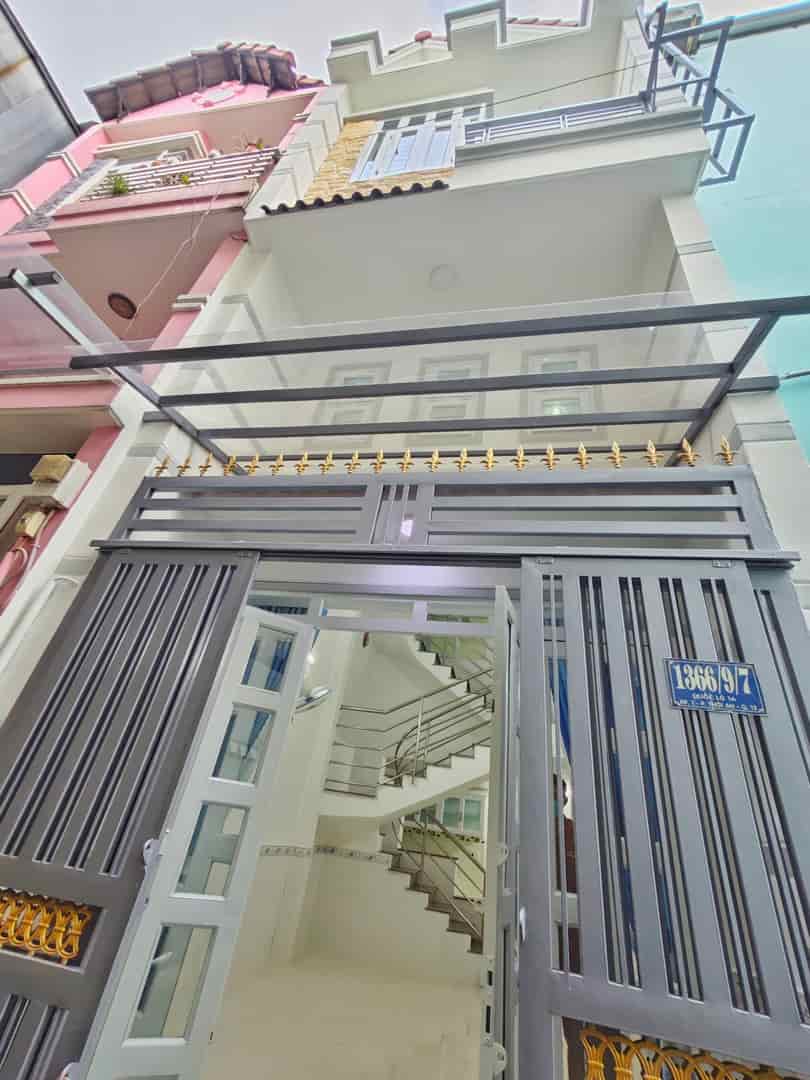 Nhà bán Lê Thị Riêng Q12, gần uỷ ban quận 12, có sổ hồng chỉ 1 tỷ 950 triệu, 4x10m, 2 lầu