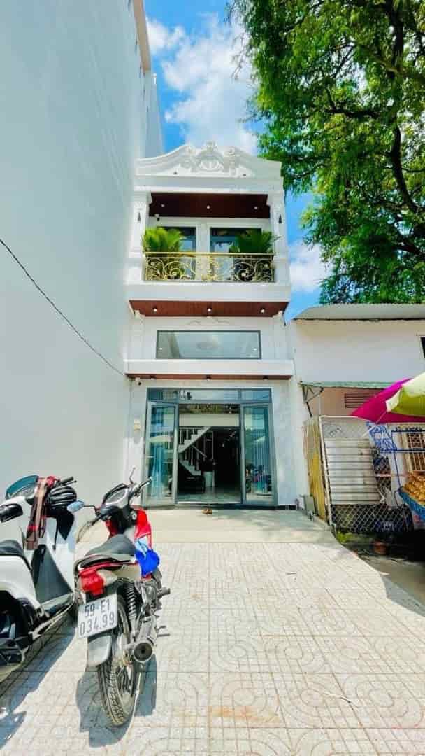 Thu hồi vốn bán nhà có sổ 54m2, giá 2 tỷ 350 triệu Nguyễn Văn Nghi, Phường 7, Gò Vấp gần chợ