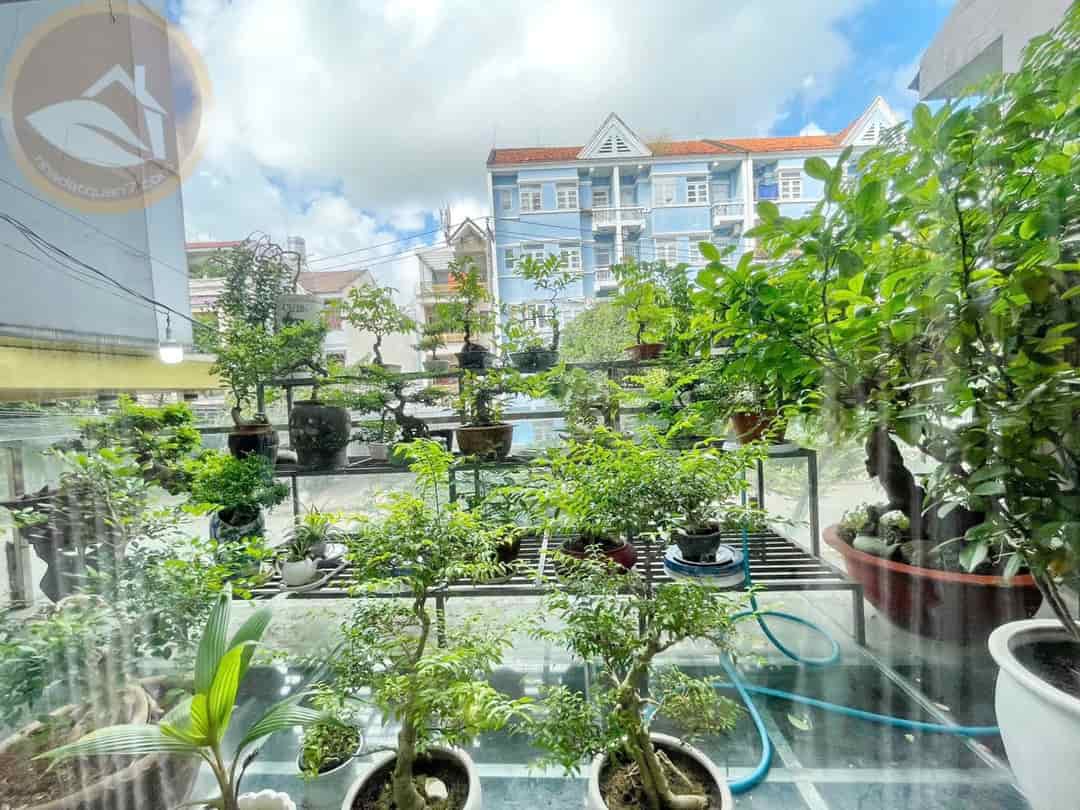 Forrent, nhà mặt tiền Cao Thị Chính Quận 7