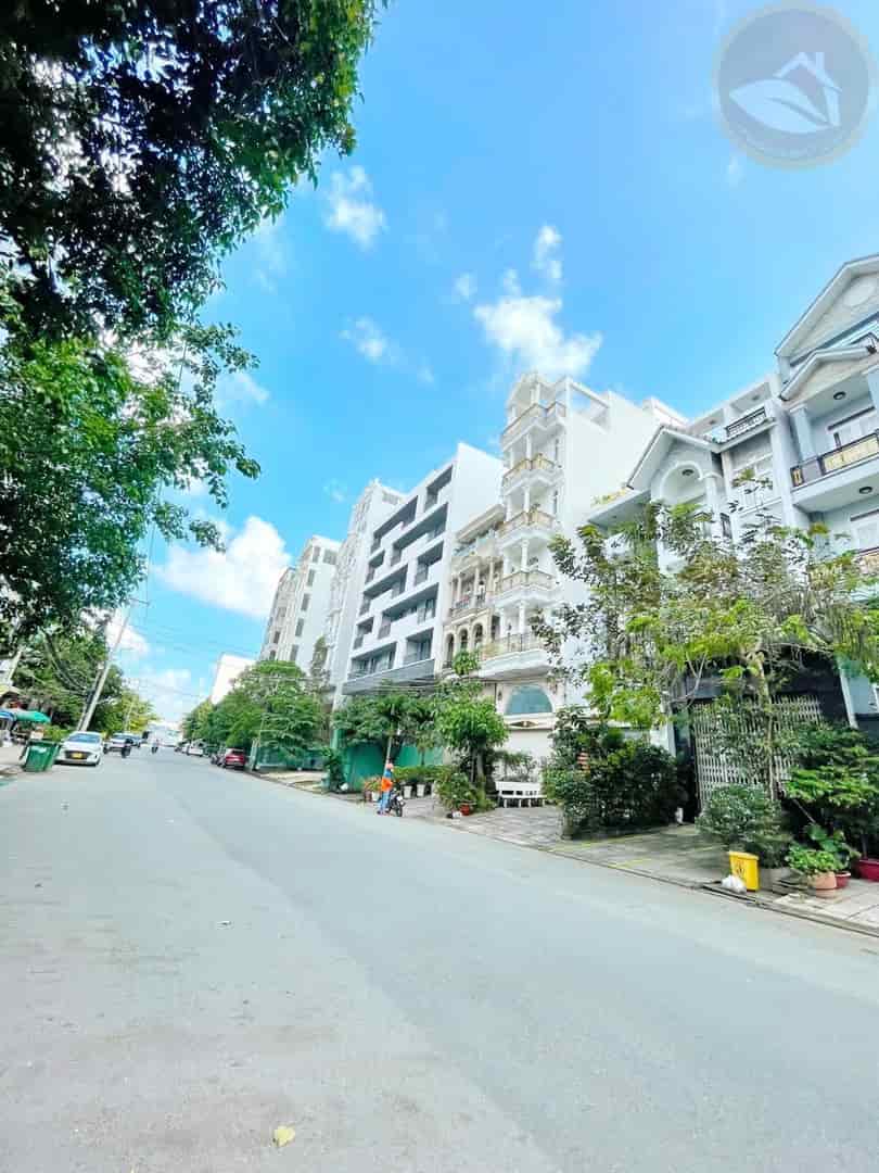 Forrent, nhà mặt tiền Cao Thị Chính Quận 7