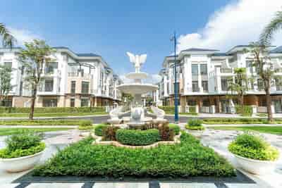 Căn nhà phố giá tốt nhất trong Verosa Park, quận 9, DT 6x17m, giá 15 tỷ 900 triệu