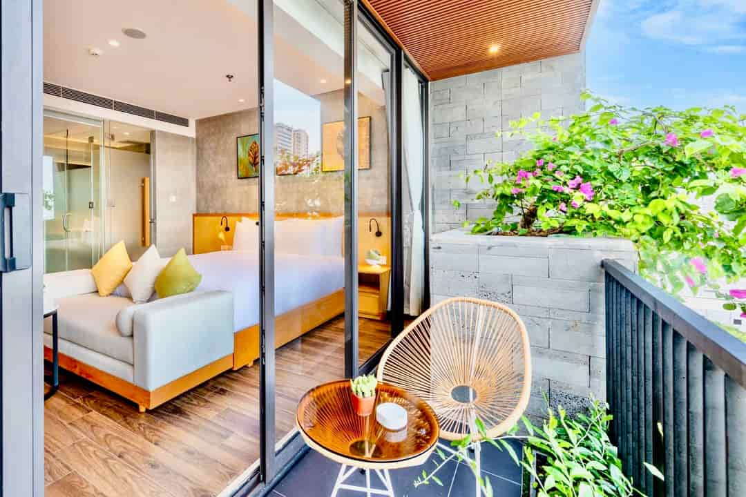 Cần bán khách sạn 10 tầng mặt tiền Đỗ Thế Chấp, Quận Sơn Trà, Đà Nẵng