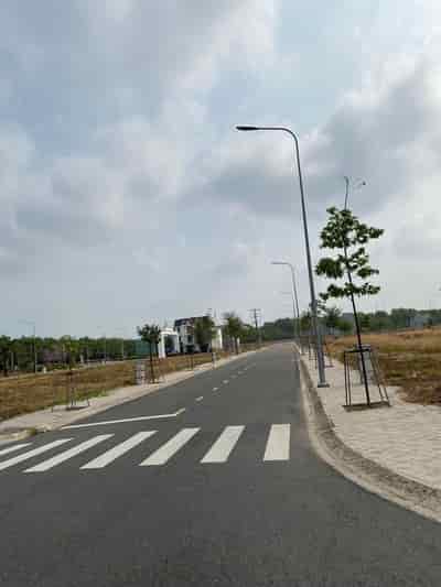 Bán lô đất đường Trương Văn Bang, thị trấn Cần Giuộc, tỉnh Long An, giá 1 tỷ 200 triệu, DT 120m2