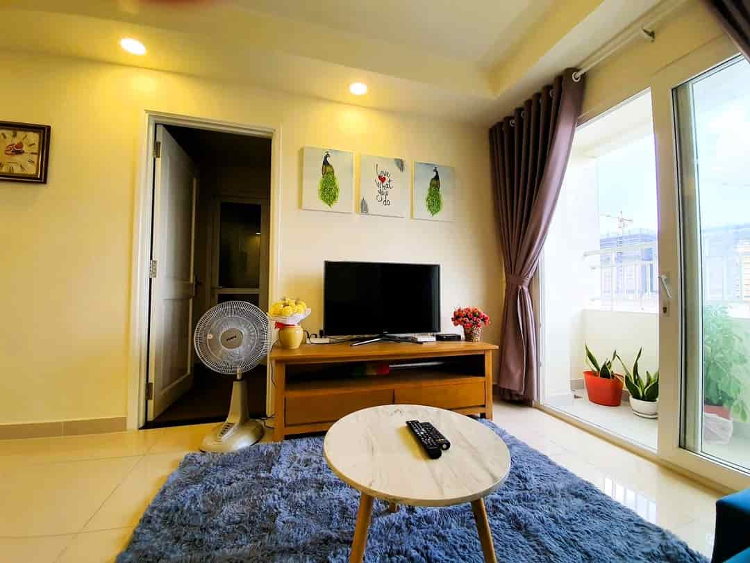 Cho thuê căn 70m2 tầng thấp có nội thất 2pn chung cư Lavita Garden, Trường Thọ