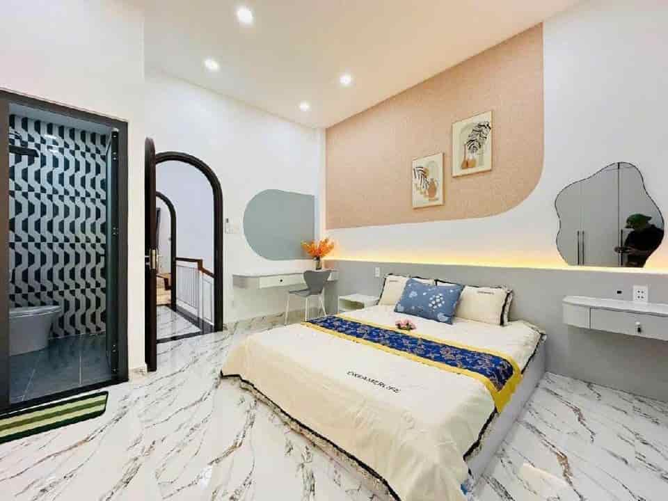 Bán nhà 100m2 , sổ hồng riêng gần chợ Bình Điền