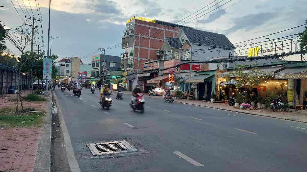 Lê Văn Chí, cách ĐHSPKT 200m, đất, dt 209m, ngang 7m, xây chdv, tòa nhà văn phòng, ksạn