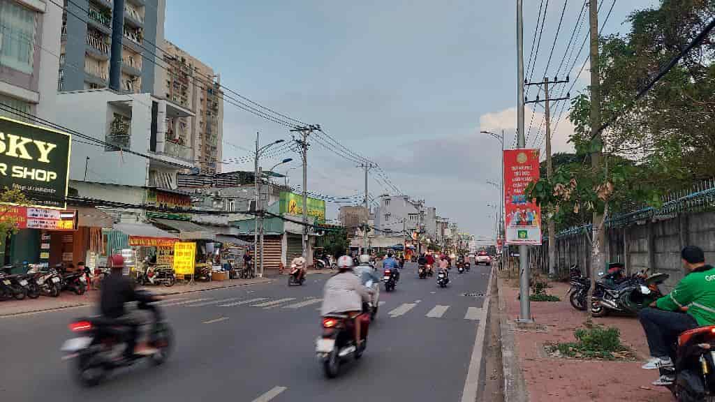 Lê Văn Chí, cách ĐHSPKT 200m, đất, dt 209m, ngang 7m, xây chdv, tòa nhà văn phòng, ksạn