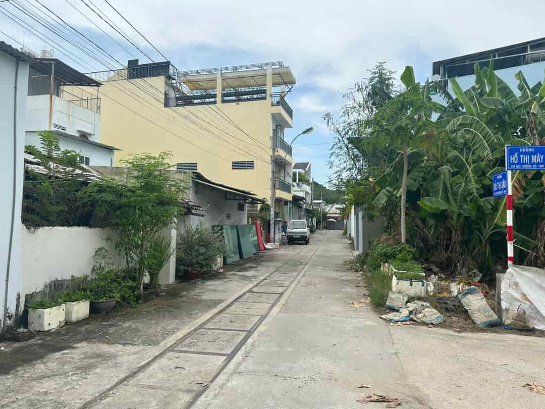 Cần bán lô đất giá siêu đầu tư tại phường Vĩnh Hòa, Tp. Nha Trang tặng 6 phòng trọ