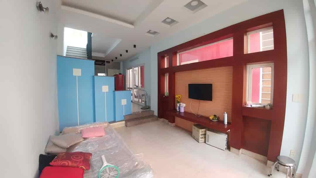 Bán nhà Núi Thành P13 Tân Bình, nhà đẹp sát mt, 82m2, không lỗi pt, giá rẻ