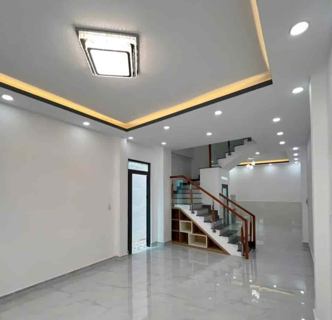 Bán nhà HXH Nguyễn Thị Tần gần chợ Rạch Ông Q.8, 70m2, 2 tầng, giá 6.7 tỷ