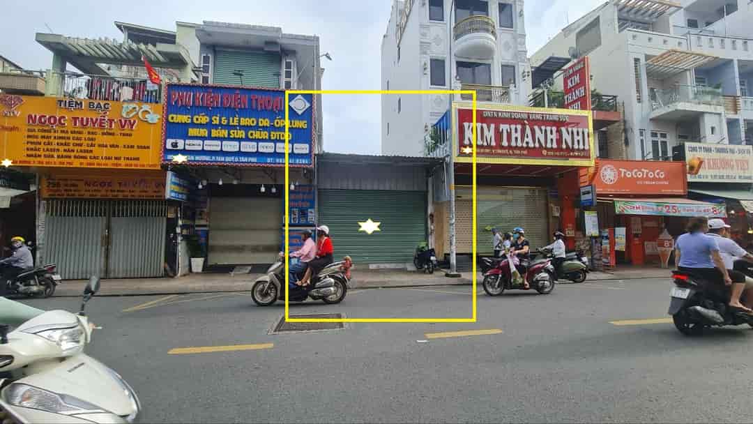 Cho thuê nhà mặt tiền Tân Hương 100m2, 20 triệu, ngay ngã tư