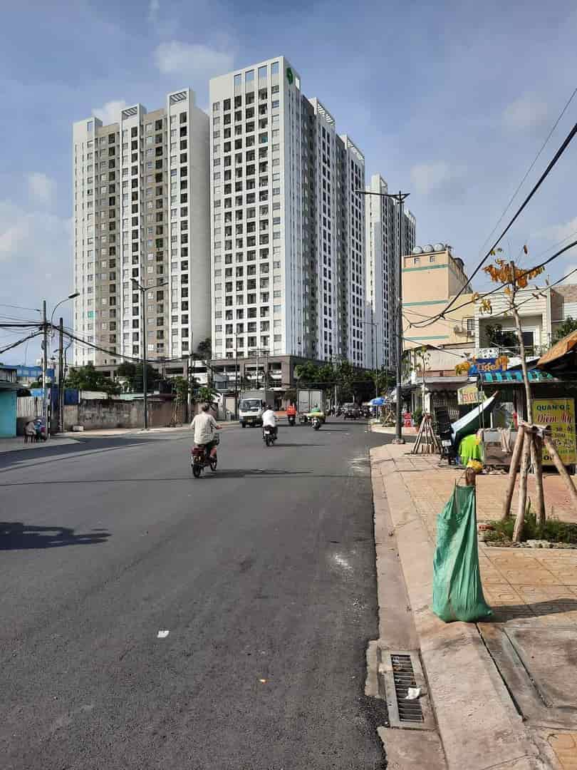 Bán đất Tân Phú, góc 2 mặt tiền, không có lộ giới đường, có lề rộng