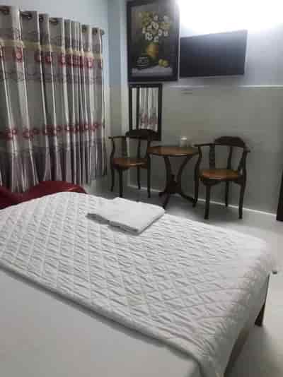 Bán khách sạn tặng giấy phép kinh doanh, HXH Nguyễn Ảnh Thủ, ngang 8m, hai sổ vuông vức hoàn công đầy đủ