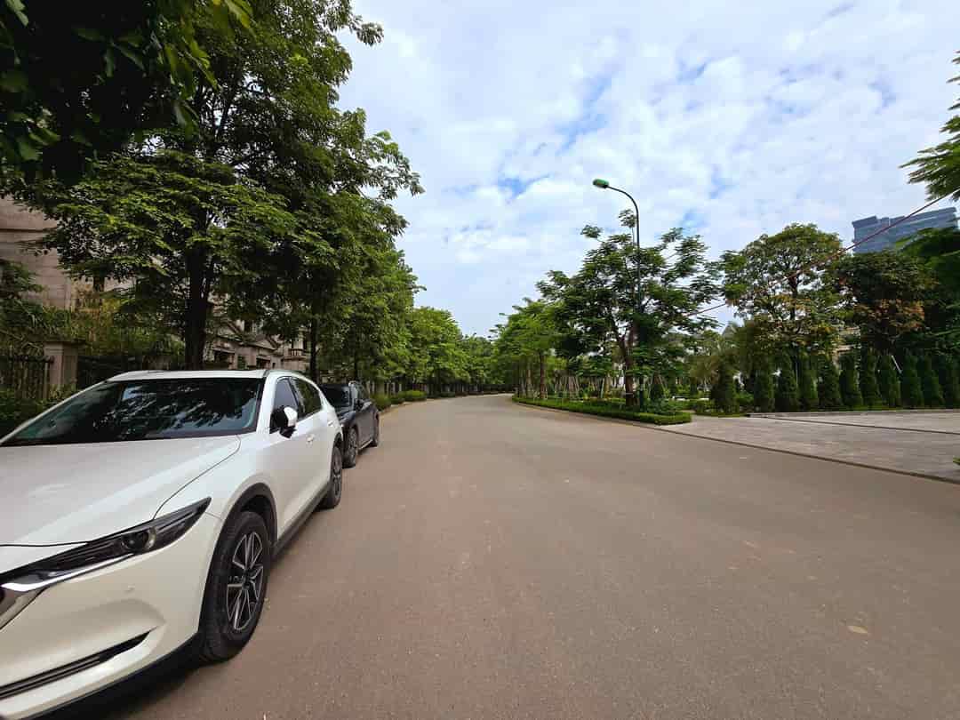 Biệt thự vip K7 Ciputra, Tây Hồ, 331m2 6T thang máy, mt 12m, hoàn thiện đẹp, chỉ 120 tỷ