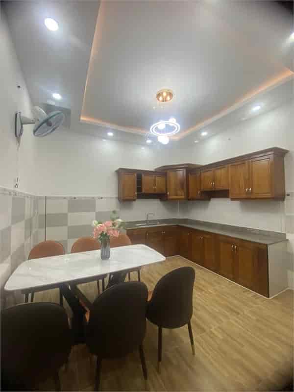 Nhà 50m2, trệt 2 lầu, đường Nguyễn Phúc Chu, phường 15, Tân Bình