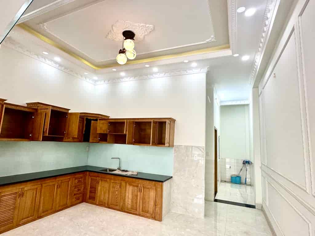 Nhỉnh 4 tỷ, 85m2, nhà 3 tầng 4pn, mới ở ngay, mt đường, Tp.Thuận An, Bình Dương