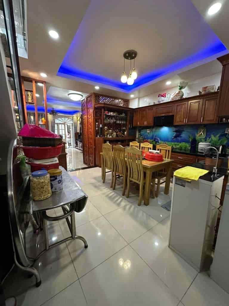 Nhà 2 tầng, ở ngay, HXH, Cạnh Van Phúc City, Hiệp Bình Phước