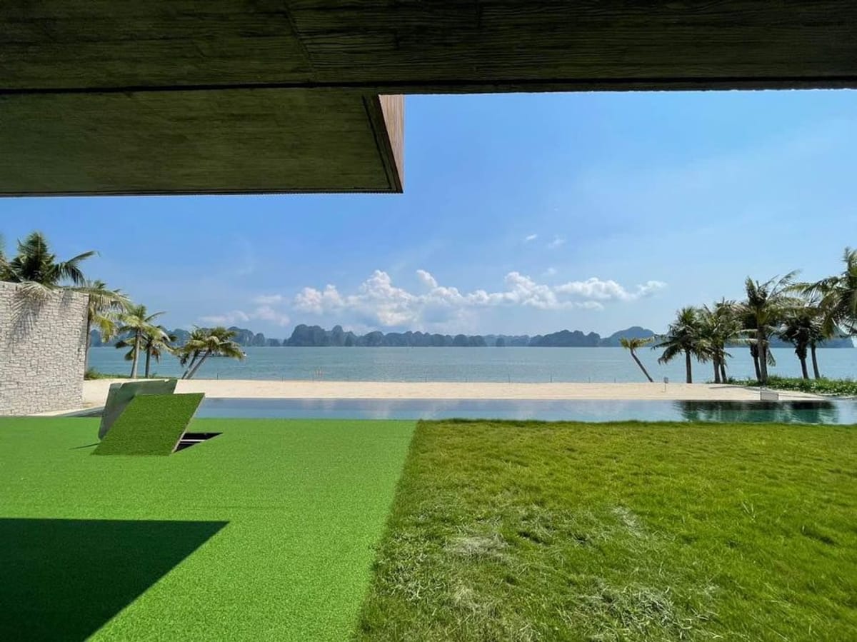 Chuyển nhượng căn villas 1012m2 mặt biển Tuần Châu, Hạ Long.