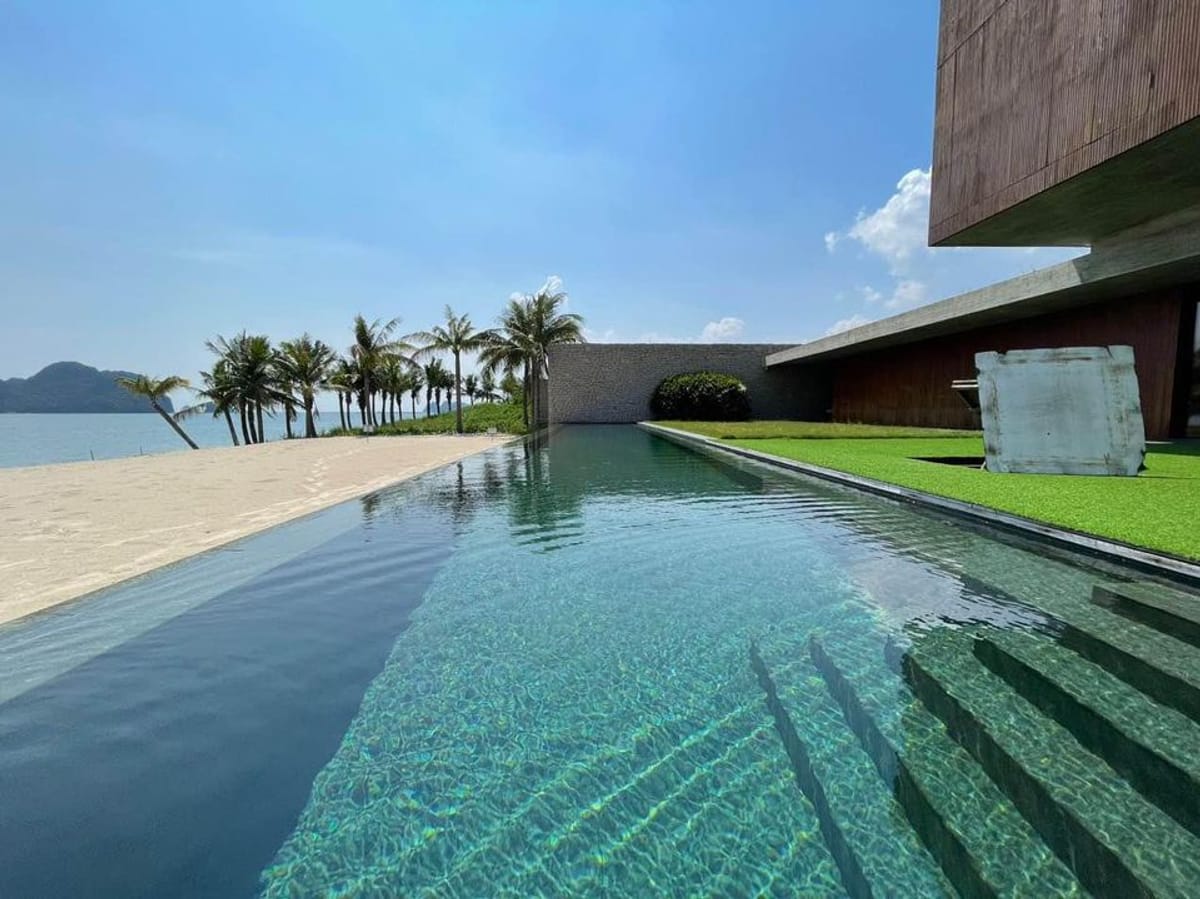 Chuyển nhượng căn villas 1012m2 mặt biển Tuần Châu, Hạ Long.