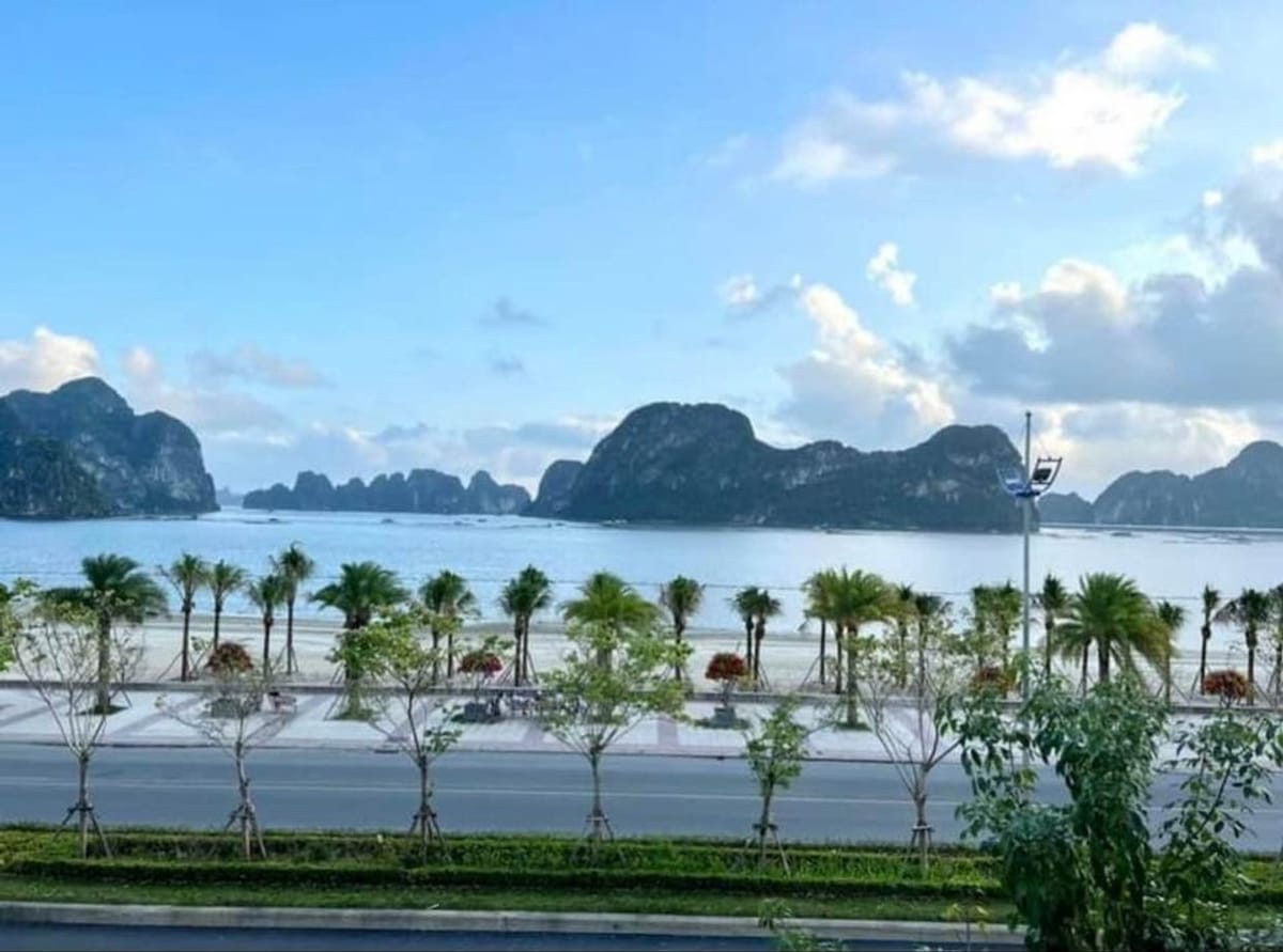 Chính chủ cần bán căn biệt thự bao biển Cẩm Phả, Hạ Long, dự án TTP Green Dragon