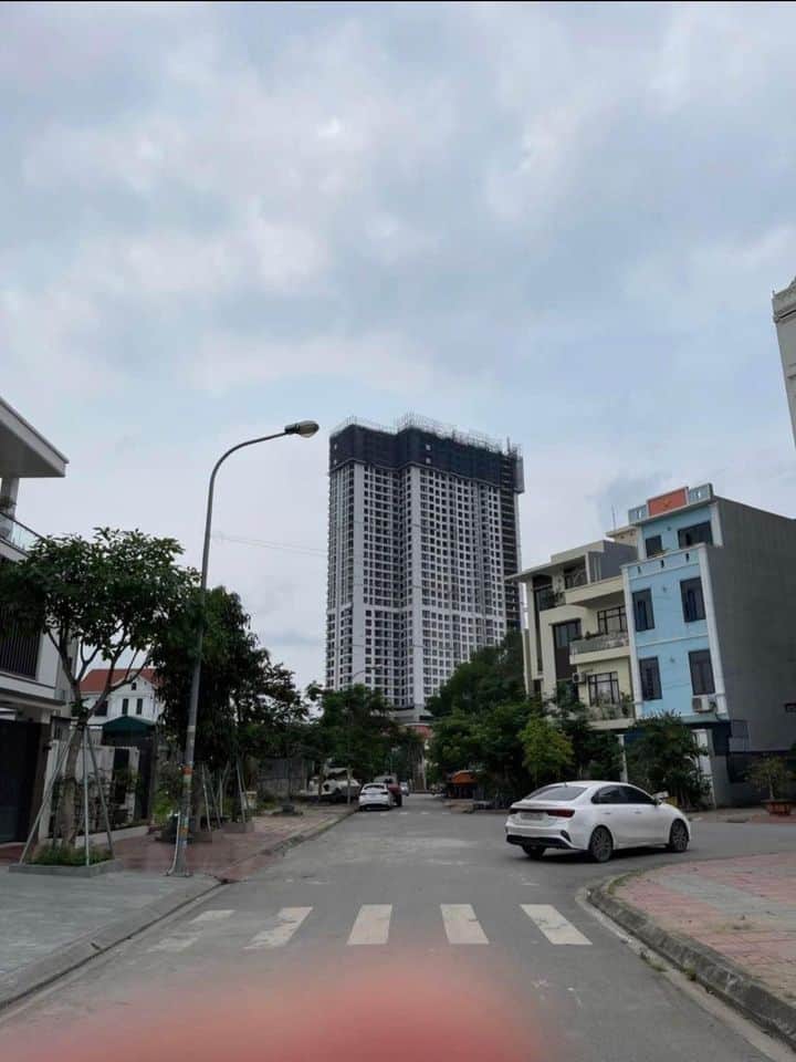 Bán biệt thự 3 tầng tại Cao Xanh, Hà Khánh A, Hạ Long.