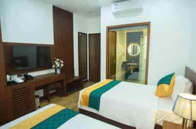 Cần bán khách sạn 5,5 tầng 17 phòng trung tâm Bãi Cháy, tp Hạ Long Quảng Ninh.