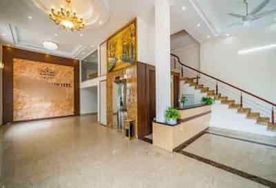 Cc cần bán khách sạn 7 tầng lô góc tại Yết Kiêu, Hạ Long, QN