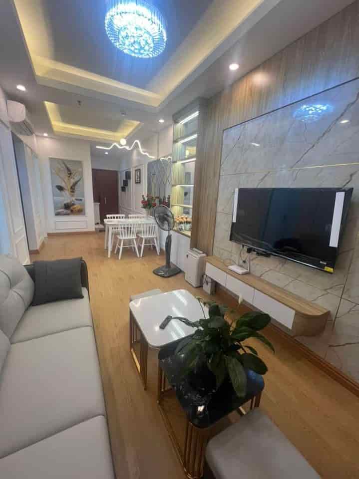 Chính chủ bán căn hộ 2PN 63m2 view chính biển full, nội thất mới tinh tại trung tâm Bãi Cháy, Hạ Long