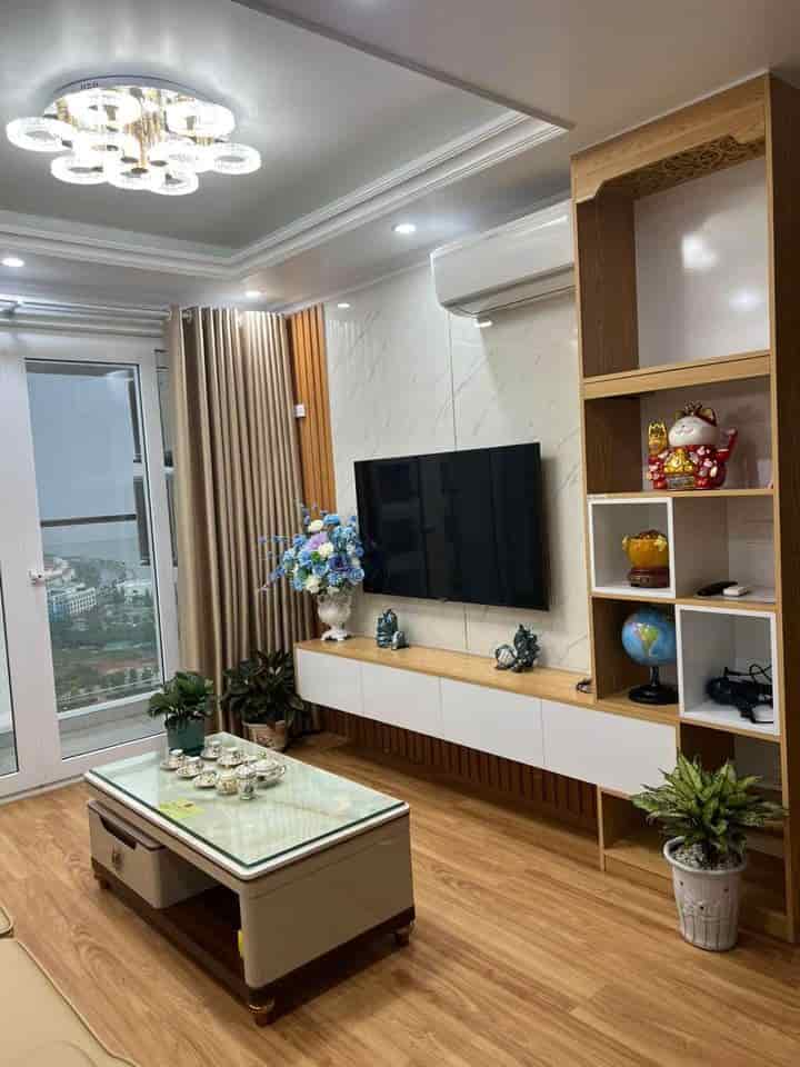 Do chuyển định cư không sử dụng nên cần bán căn hộ 3Pn 102m2, view biển trung tâm Bãi Cháy, Hạ Long.