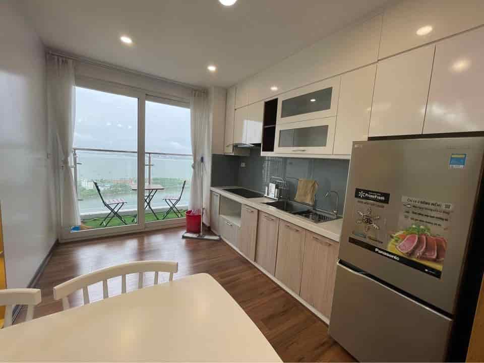 Bán căn hộ 2PN 72,6m2 view biển mặt đường Hoàng Quốc Việt, trung tâm du lịch Bãi Cháy, Hạ Long