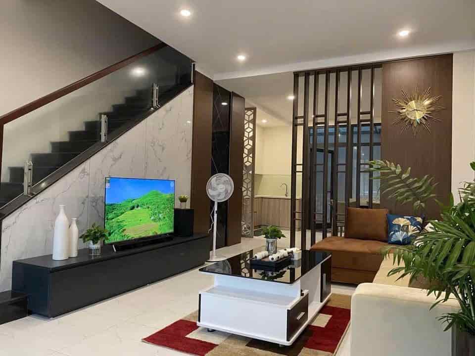 Bán căn Liền kề 4 tầng Greenbay village 90m2 trung tâm Hùng Thắng, Bãi Cháy, Hạ Long