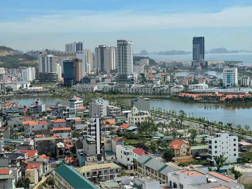 Biệt thự 300m2 đơn lập 100% view hồ bán đảo 3 Hùng Thắng, Phường Bãi cháy, Hạ Long