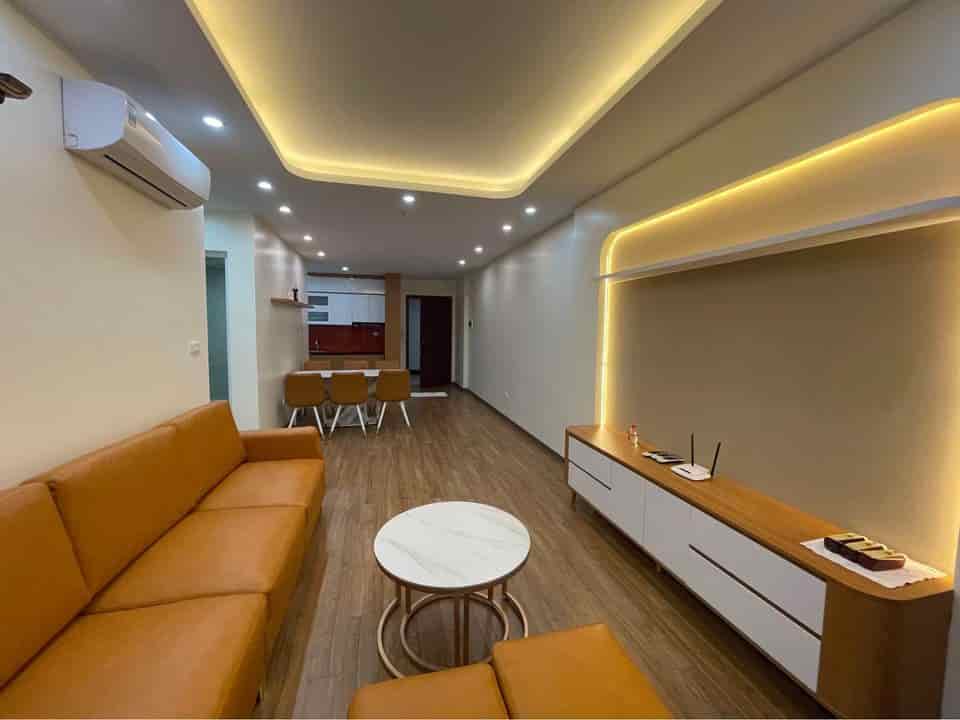 Bán căn hộ 3PN 102m2 mặt đường Hoàng Quốc Việt, trung tâm du lịch Bãi Cháy, Hạ Long