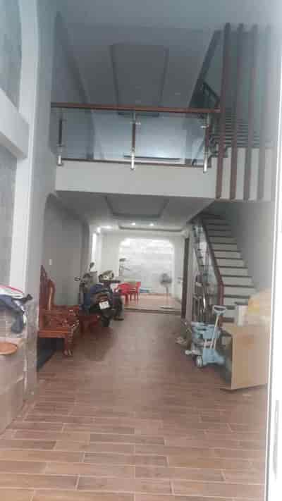Ô tô ngủ nhà, ngay Co.Op Phan Văn Hớn quận 12, 4 tầng, khu dân trí, nội thất sang xịn cao cấp.