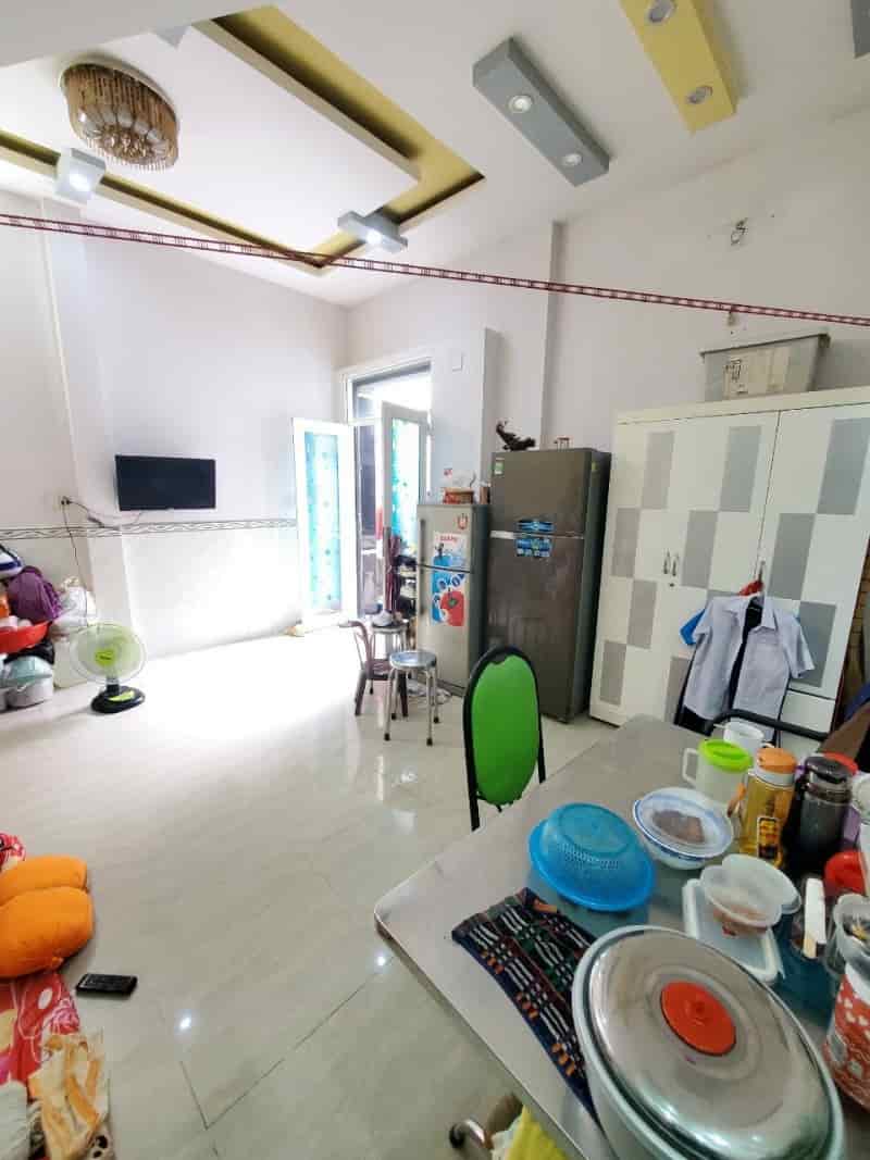 Bán nhà Mai Xuân Thưởng, quận 6, 34m2, 2 tầng, 2.2 tỷ